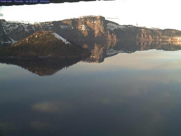 Huge Strange RANDOM Pictures and Idiocy Gallery!-crater-lake-mirror-4.14-1.29.15.jpg