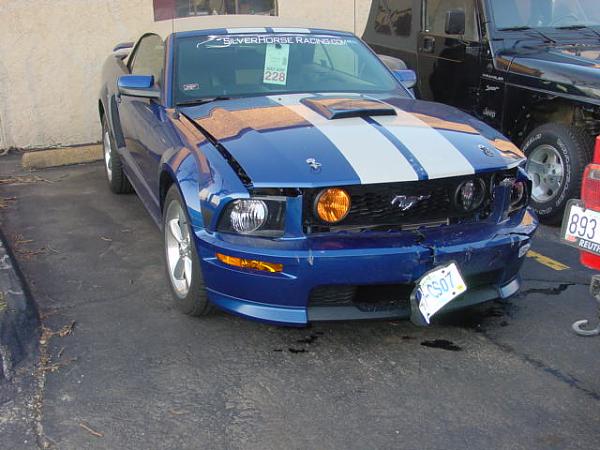 Show us your damaged stangs!-mom-dad-004.jpg