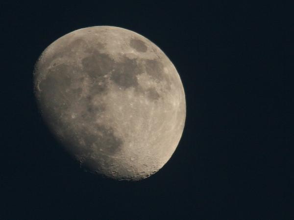 Members Random Picture Gallery Non Mustang Shots of Interest!-newmoon.jpg