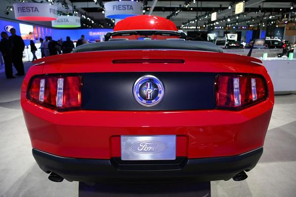 Mustang Club of America Edition 2011 Mustang-2011mcatailend.jpg