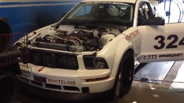 358CI NASCAR Cup Engine Powered 2008 Mustang on the Dyno
