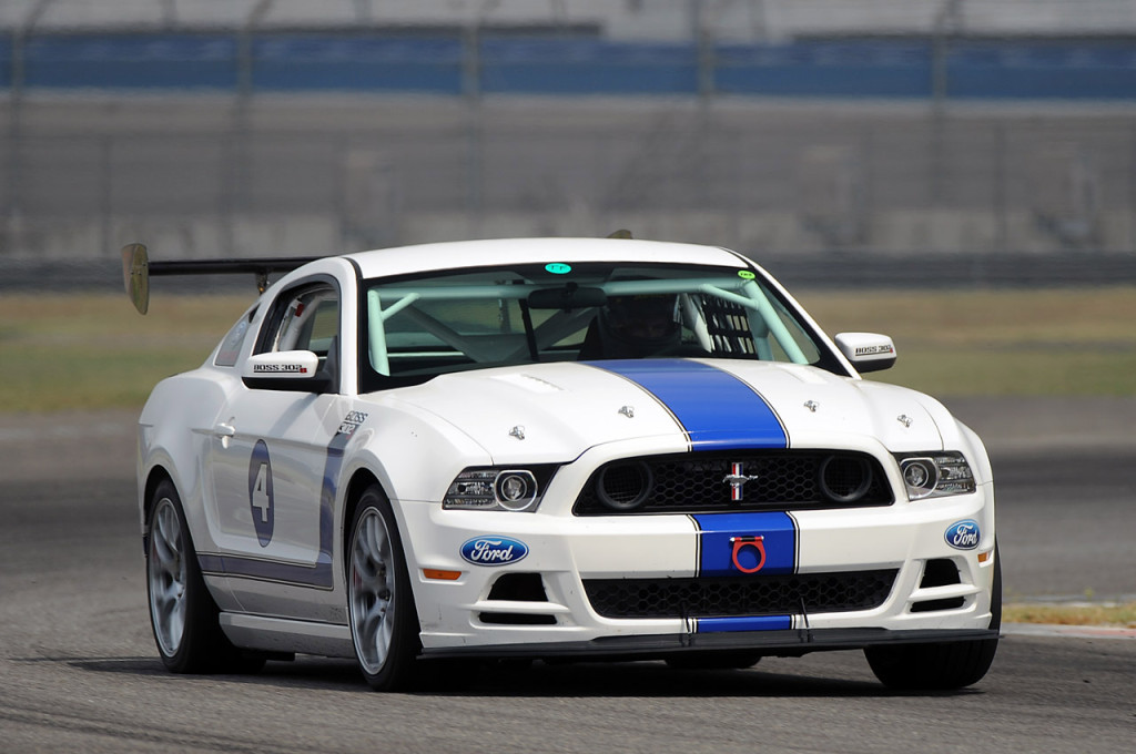 2013-ford-mustang-boss-302s
