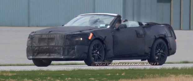 2015 Mustang Convertible Spied!