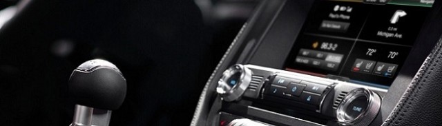 Ford Introduces SYNC AppLink System for 2015 Mustang
