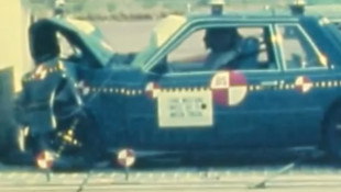 Ford Mustang | 1979 | Frontal Crash Test by NHTSA