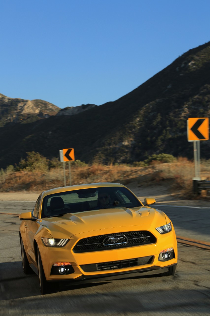 2015-Mustang-GT-CartoCar-Angeles-National-Forest