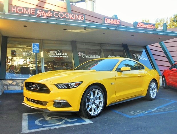 Mustang front text
