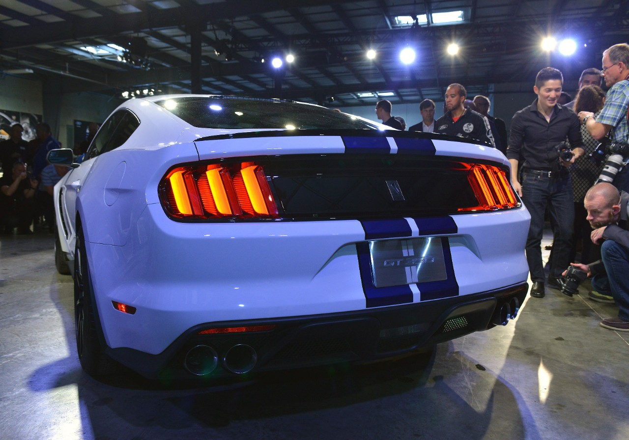Ford Mustang Shelby GT350  (10)