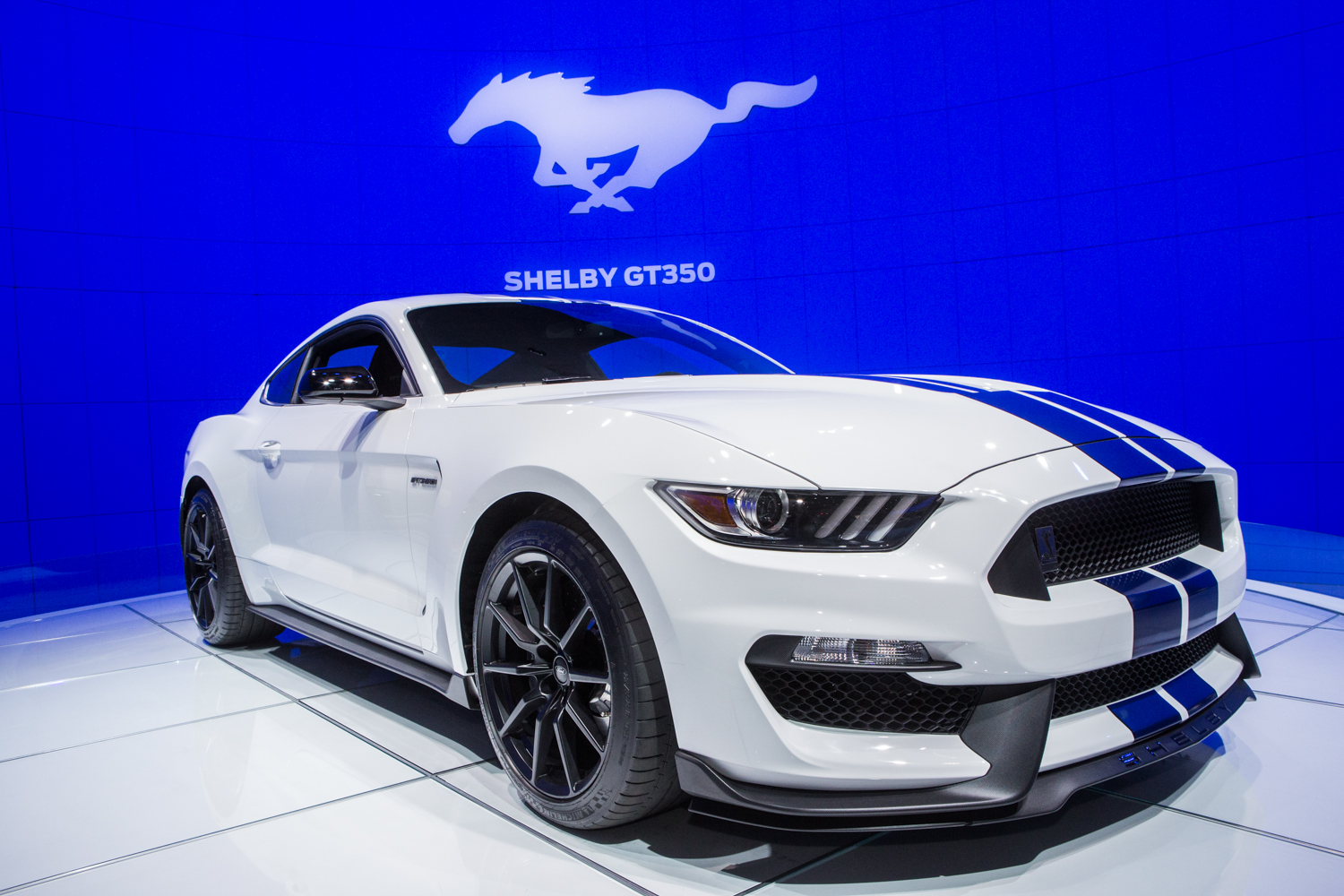 (JD) Ford Mustang at 2014 LA Auto Show (1)