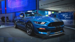 Shelby GT350 Officially Gets 526 Galloping Ponies!