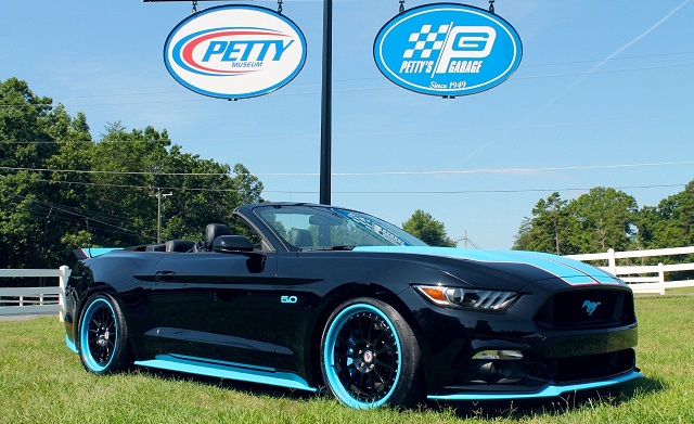 Richard Petty’s ‘King Edition’ Mustangs Ready for Debut