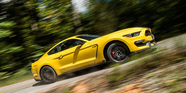 GT350R Crowned Road & Track Performance Car of the Year