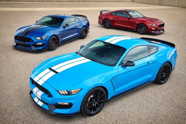 Ford Shelby GT350 Mustang Getting New Features and Colors for 2017