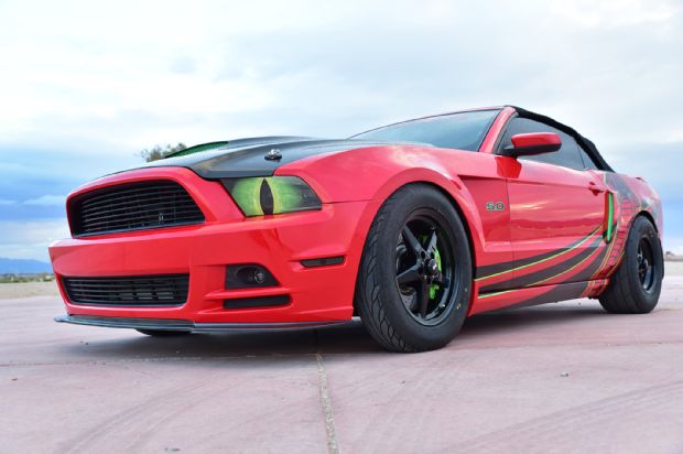 2013-ford-mustang-california-special-red-snake-eyes-010