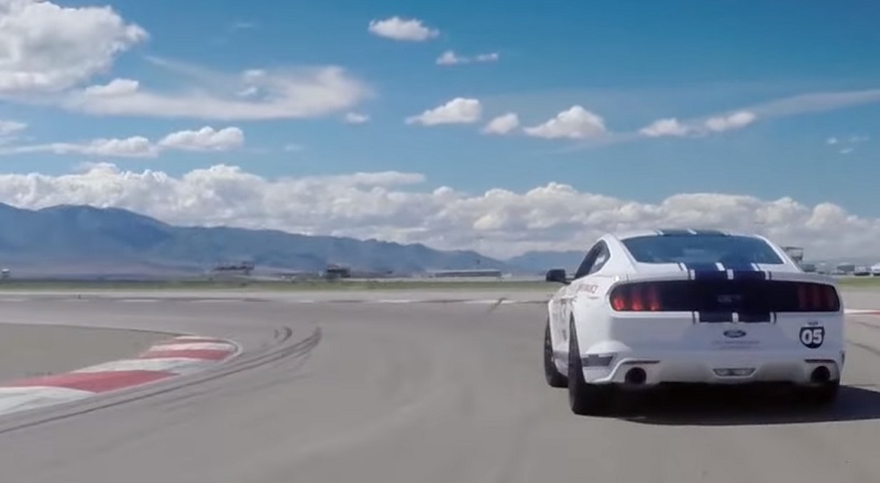 Push Your Mustang to the Limit With Ford’s 1-Day Race School