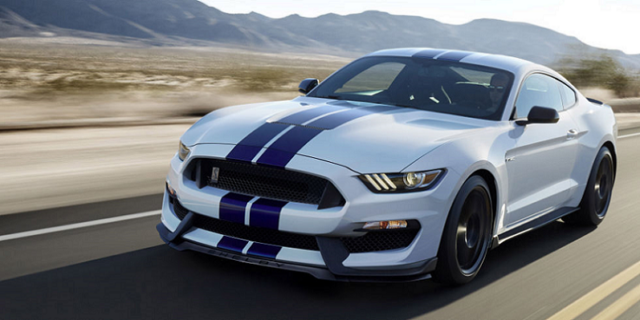 Ford Shelby GT350 to Stick Around for 2018 Model Year, Despite GT500 Intro