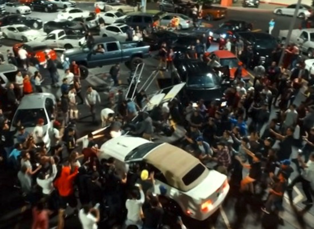 Ford Mustang Crash Crowd