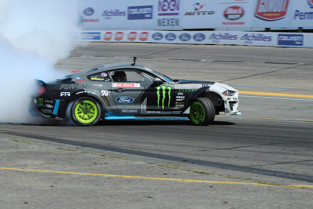 RTR Mustang - Vaughn Gittin Jr.