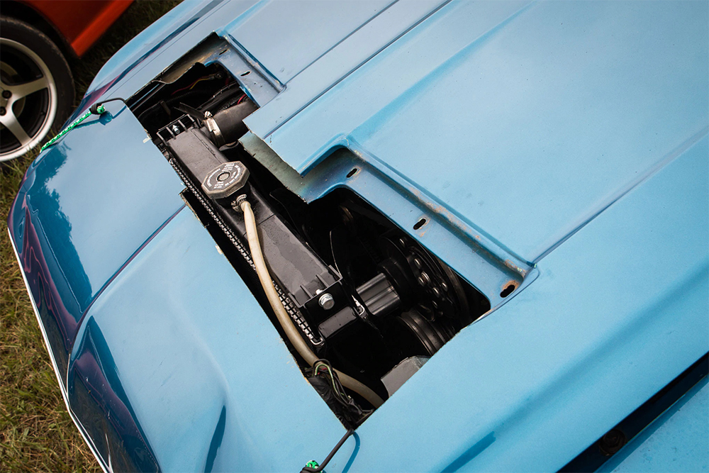 Mustang Cut Hood