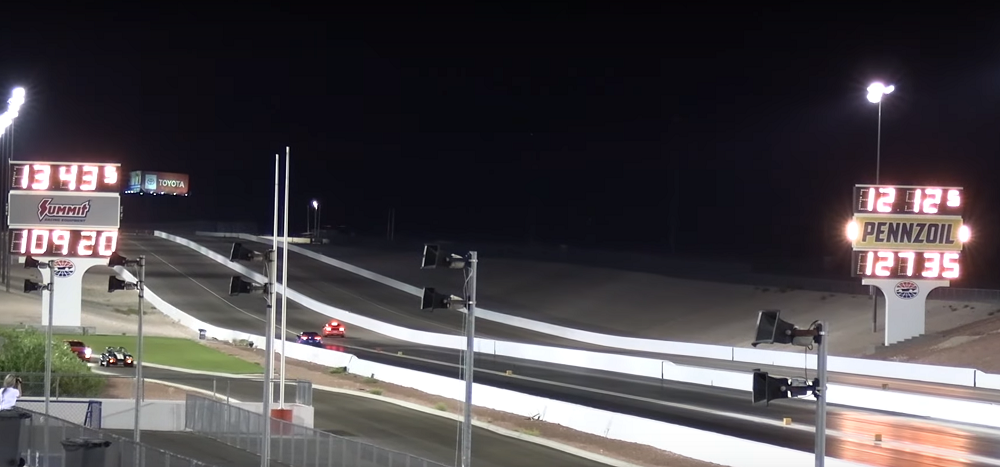 Mustang Roush Stage 2 Walks Camaro SS in Drag Race