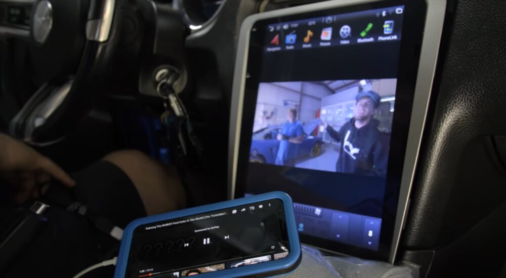 YouTuber Installs Tesla-Style Touchscreen in an S197 Mustang