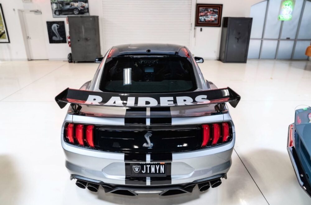 Raiders Coach Buys Himself a 2020 GT500