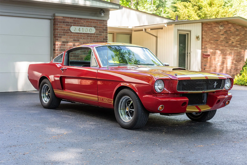 Hertz Rent-A-Racer Ford Shelby Mustang GT350H in Red