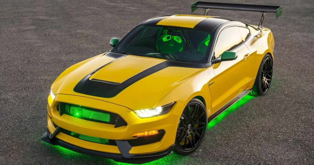 Ole Yeller Custom Mustang Paid Tribute to Legendary Pilot - The Mustang ...