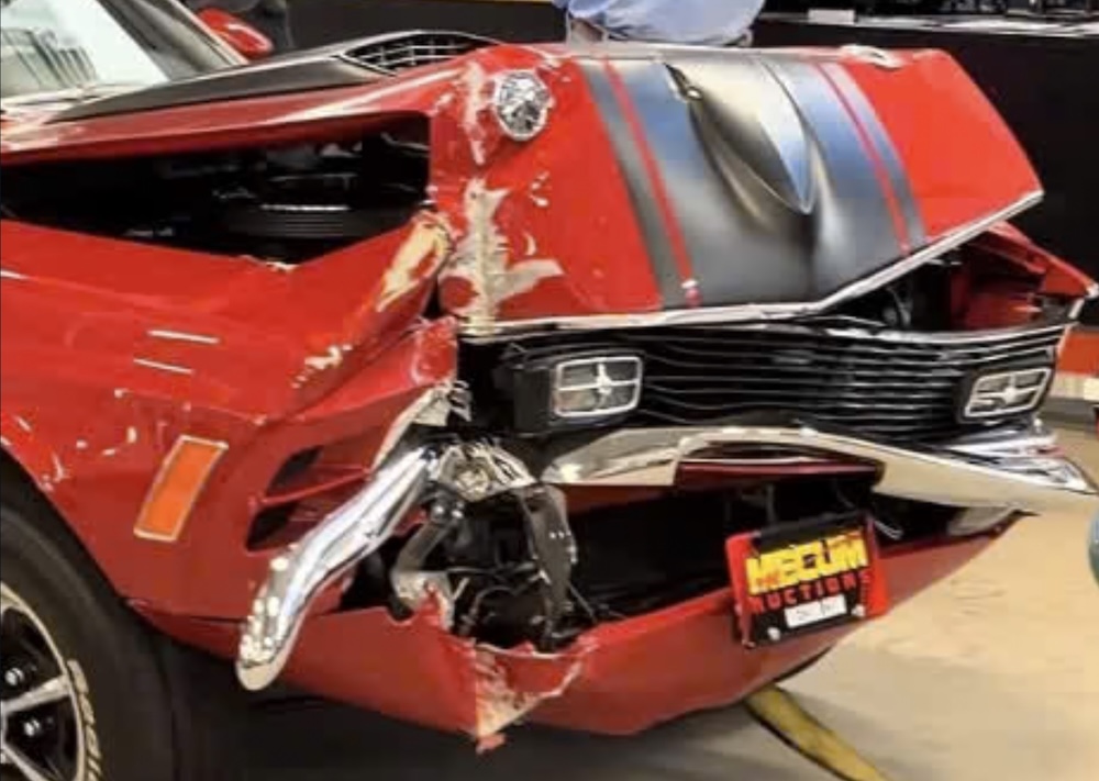 1970 Ford Mustang Mach 1 Crashes Into Pole at Mecum Auction